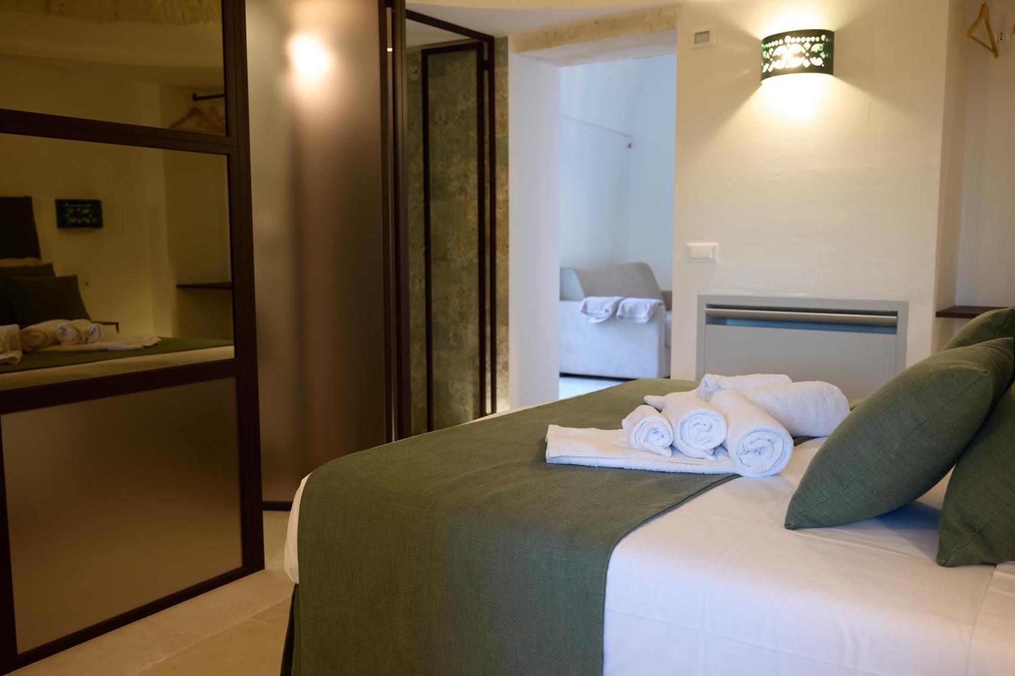 Апартаменты Trulli Mbs By Apulia Hospitality Локоротондо Экстерьер фото